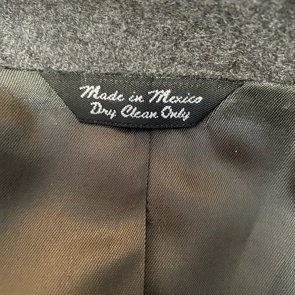 Elgin Edwards 100 percent camel hair suit coat‎